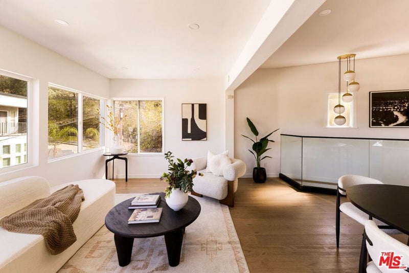 6837 Cahuenga Park Trail