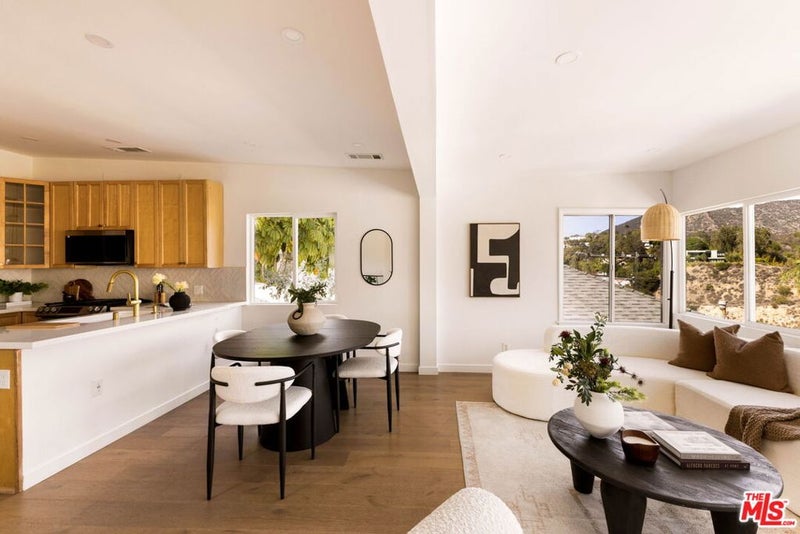 6837 Cahuenga Park Trail