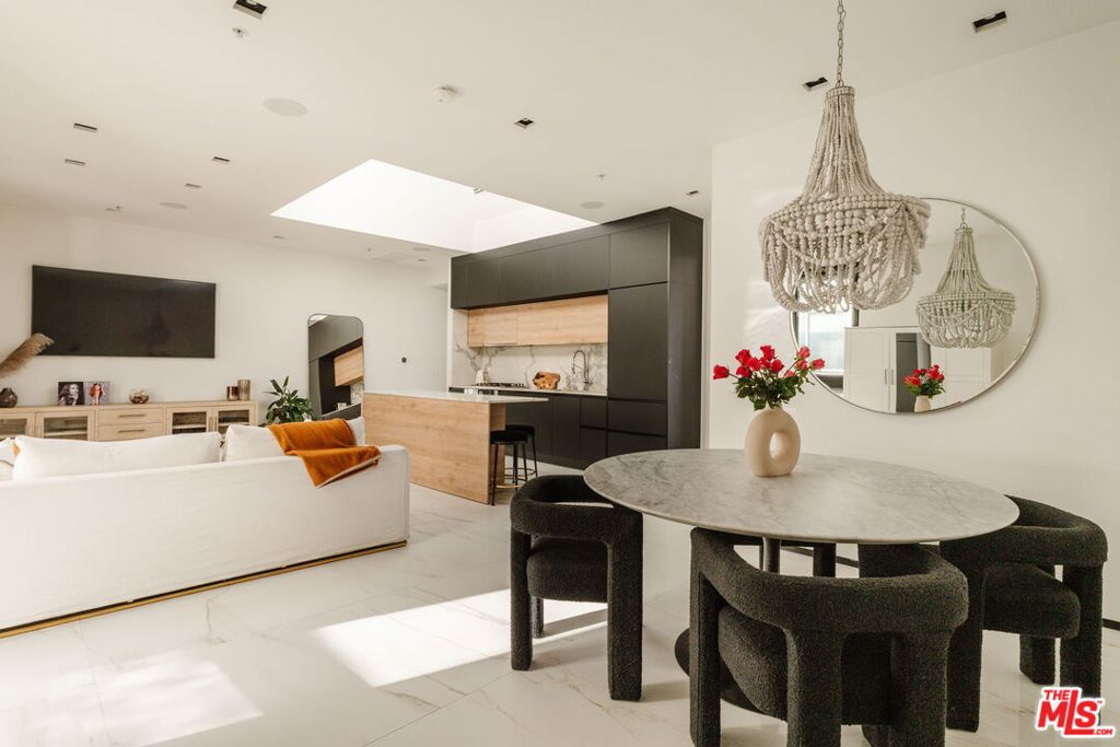 1253 N Sweetzer Avenue 6