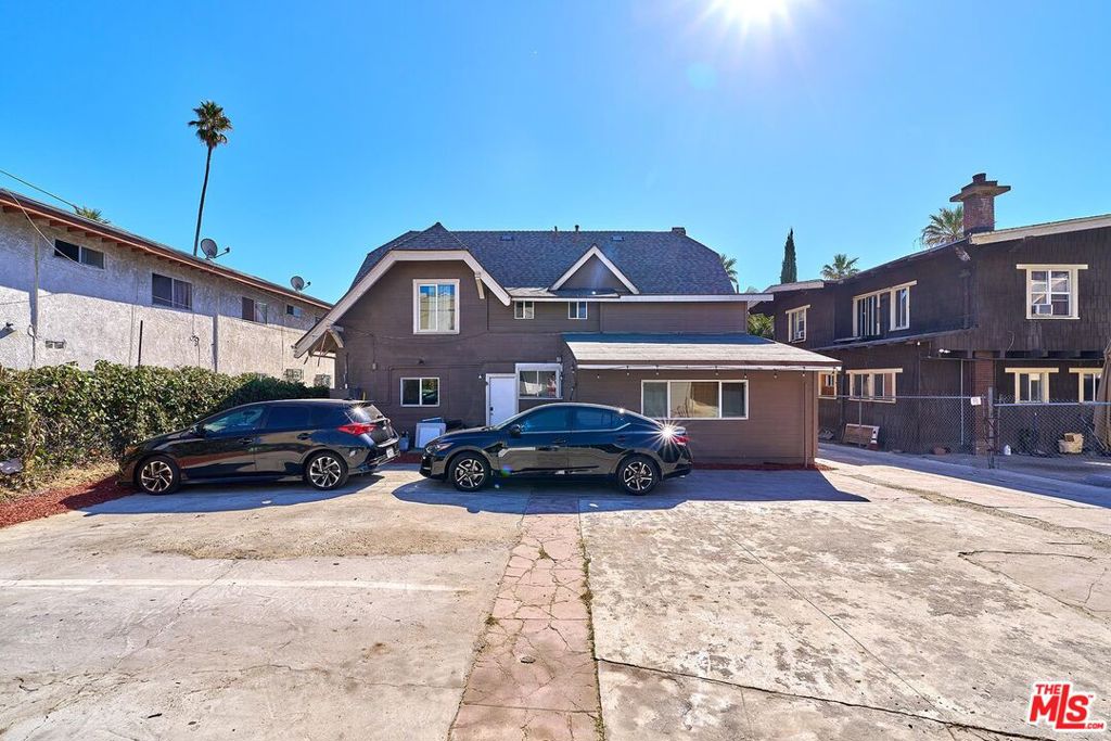 1959 S La Salle Avenue