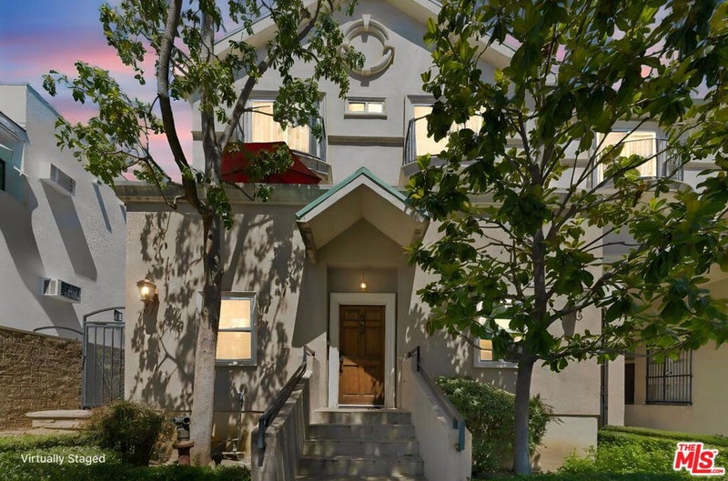 1010 N Curson Avenue 101