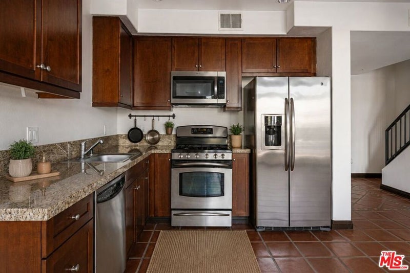 360 W Avenue 26 100