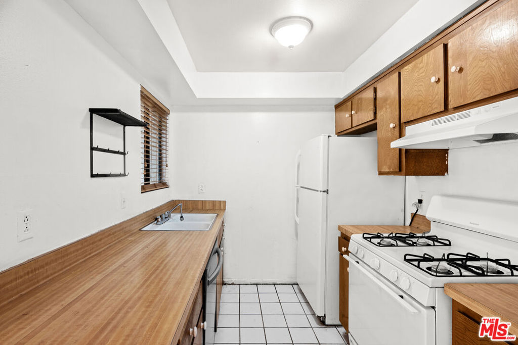 10521 National Boulevard 106