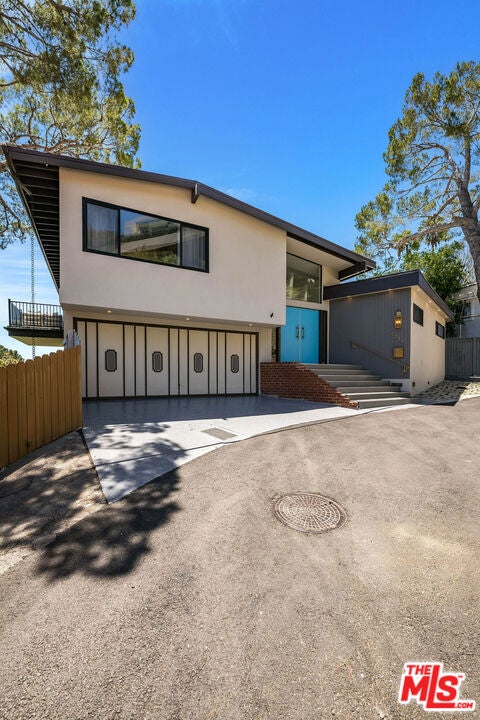 9234 Kinglet Drive