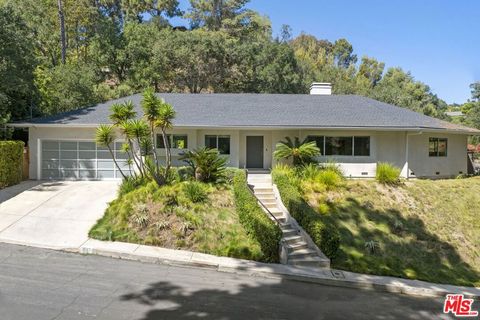 654 Elkins Road Los Angeles CA 90049