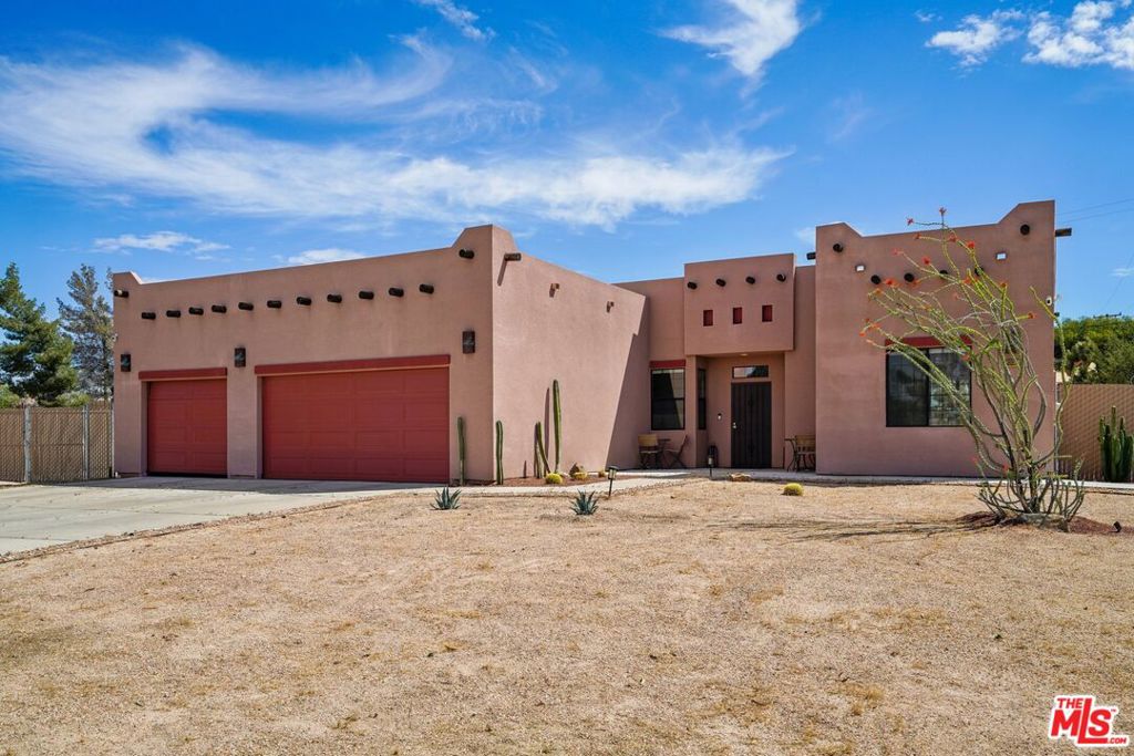 58055 Desert Gold Drive