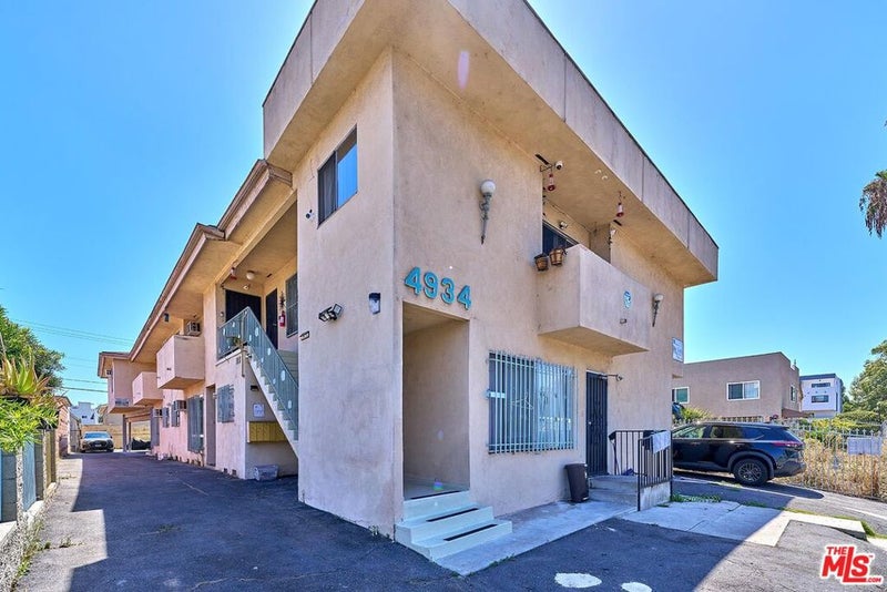 4934 Maplewood Avenue