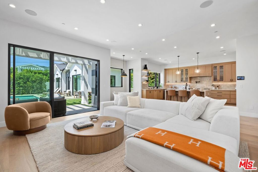 971 S Bundy Drive