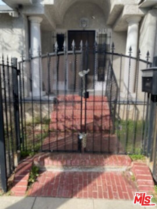 5061 Fountain Avenue