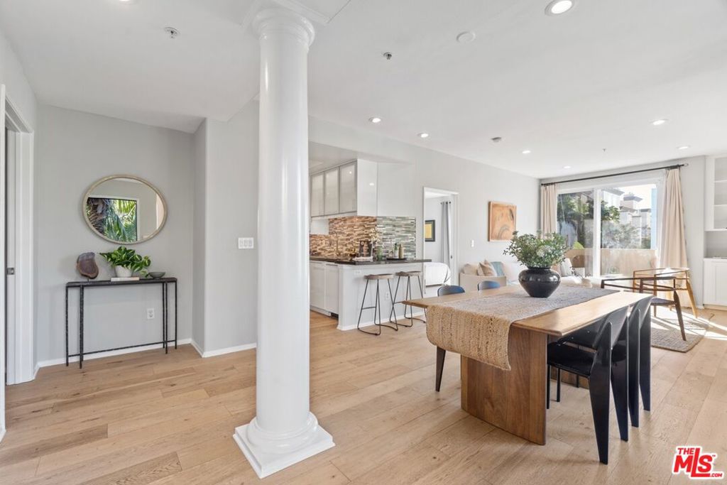 4060 Glencoe Avenue 231