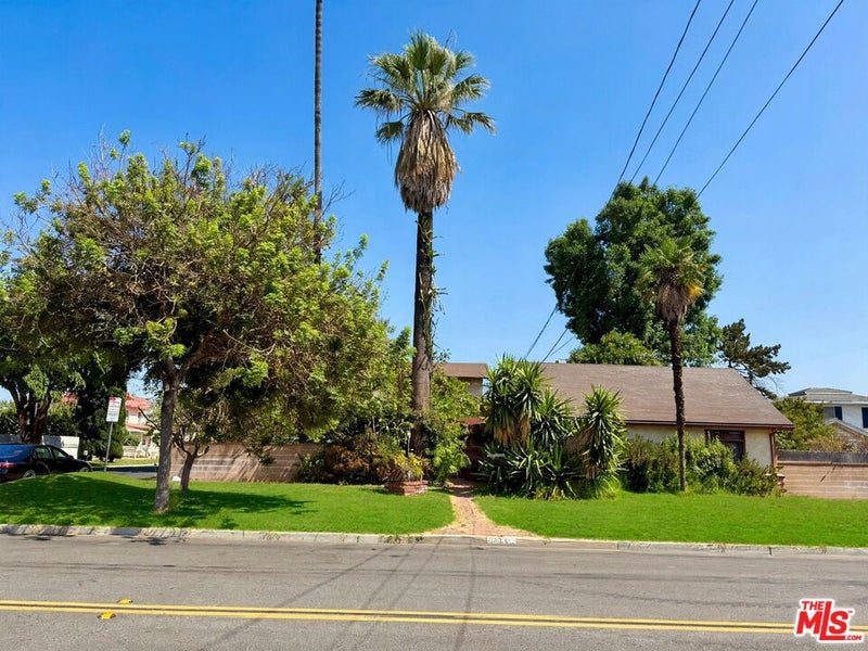 8741 Garibaldi Avenue