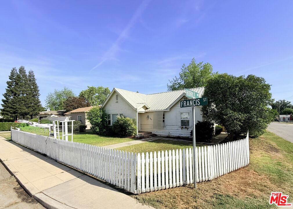 347 Francis Street