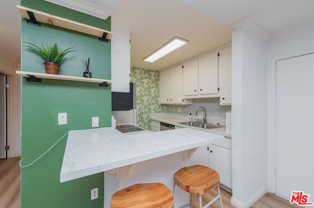 3605 W Hidden Lane 305