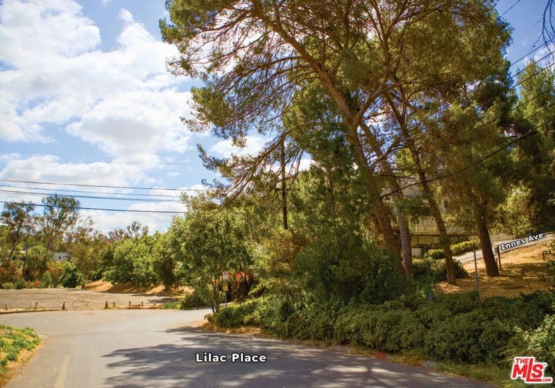 1204 Lilac Place