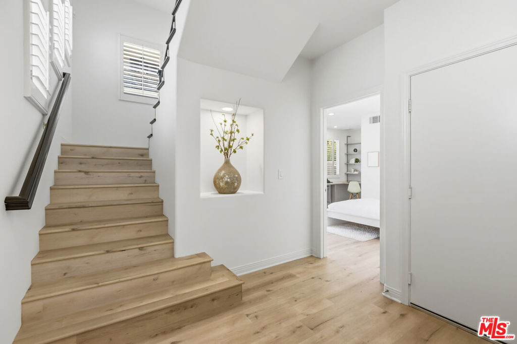 5856 Kiyot Way