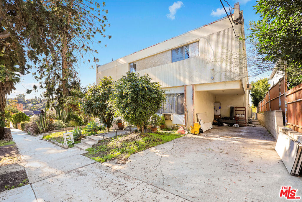 1651 Golden Gate Avenue