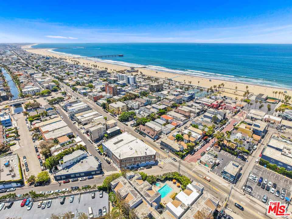 Properties 1 1802 Pacific Avenue
