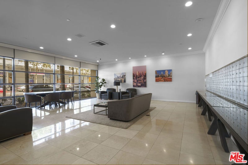 600 W 9th Street 1502
