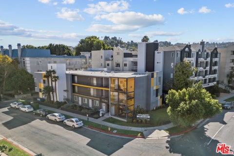 Photo of 15286 Sutton Street #108, Sherman Oaks, CA 91403 (MLS # 26842887)