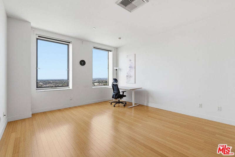 3810 Wilshire Boulevard 1609