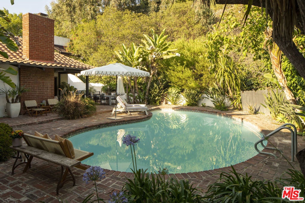 2630 Laurel Pass