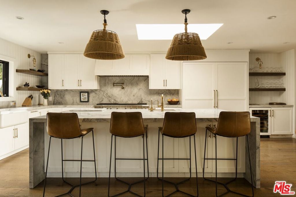 2630 Laurel Pass