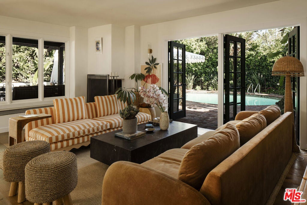 2630 Laurel Pass