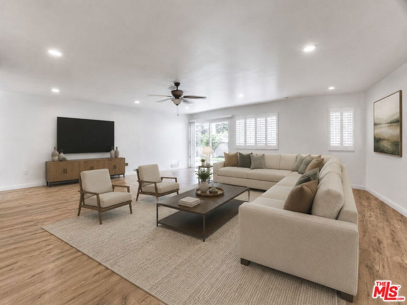 4923 Burgoyne Lane