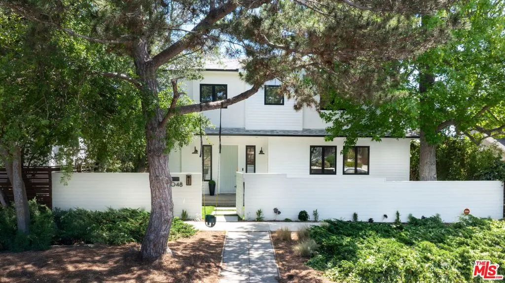 Los Angeles, California 90066, United States, 6 Bedrooms Bedrooms, ,5 BathroomsBathrooms,Residential,Active,154544