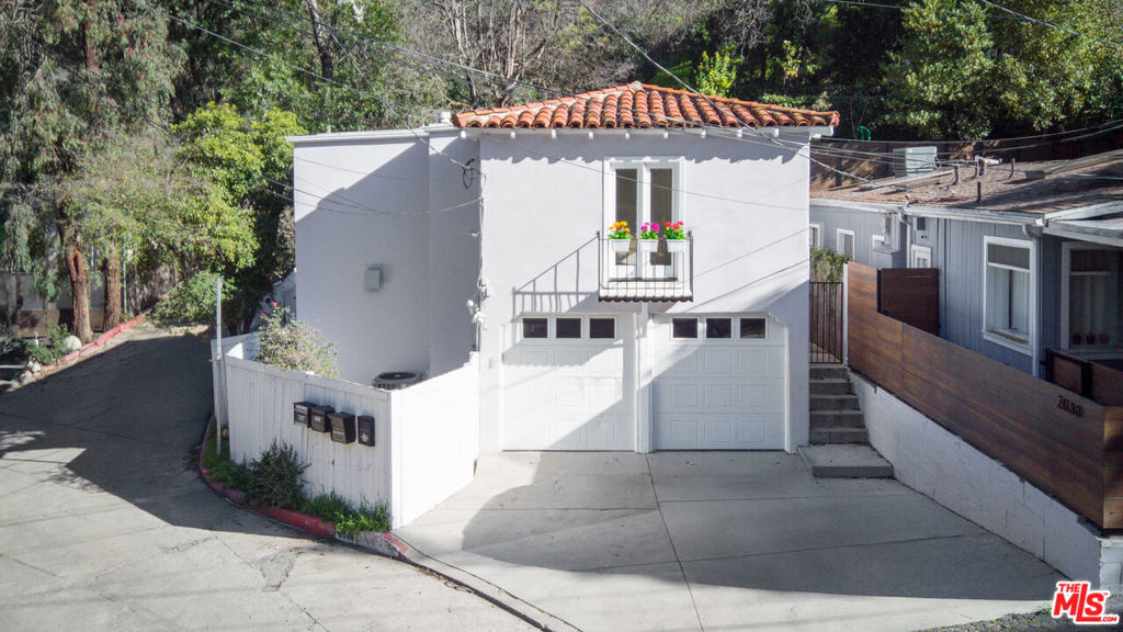 2044 Stanley Hills Drive