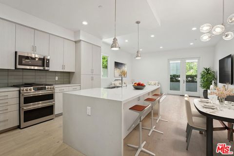 1746 Garfield Place 101 Los Angeles CA 90028