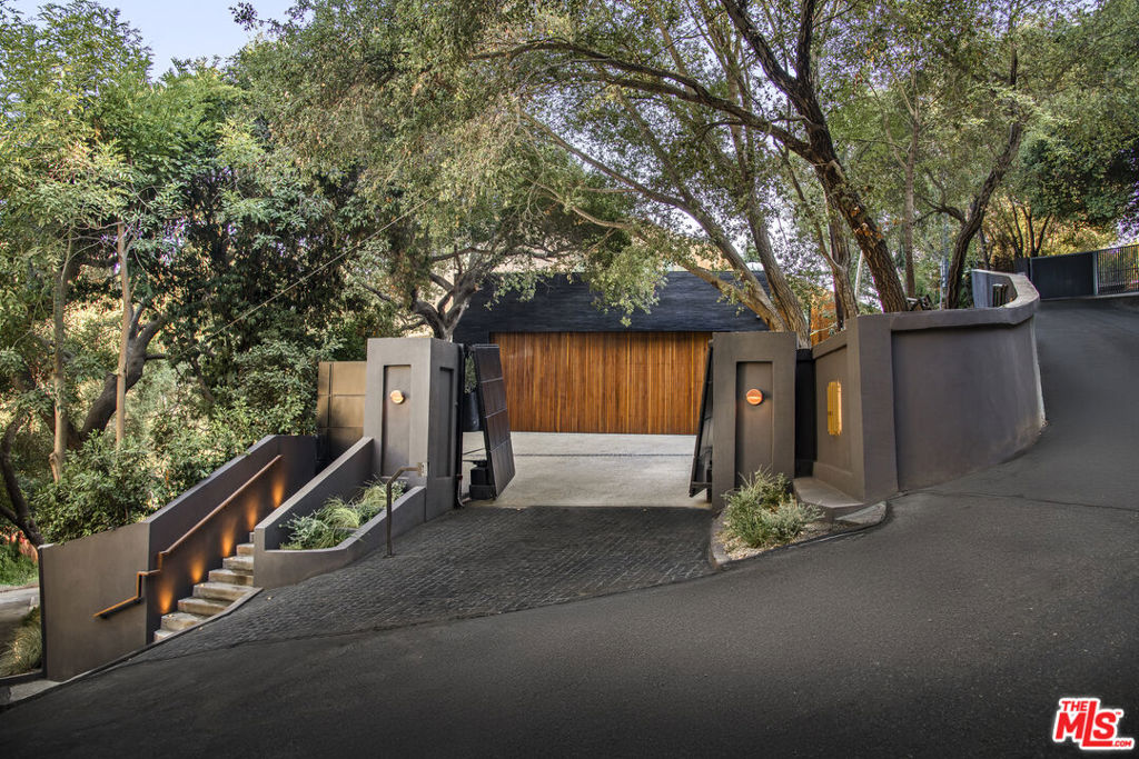 2535 Hutton Drive