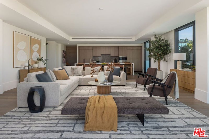 8420 W Sunset Boulevard 607