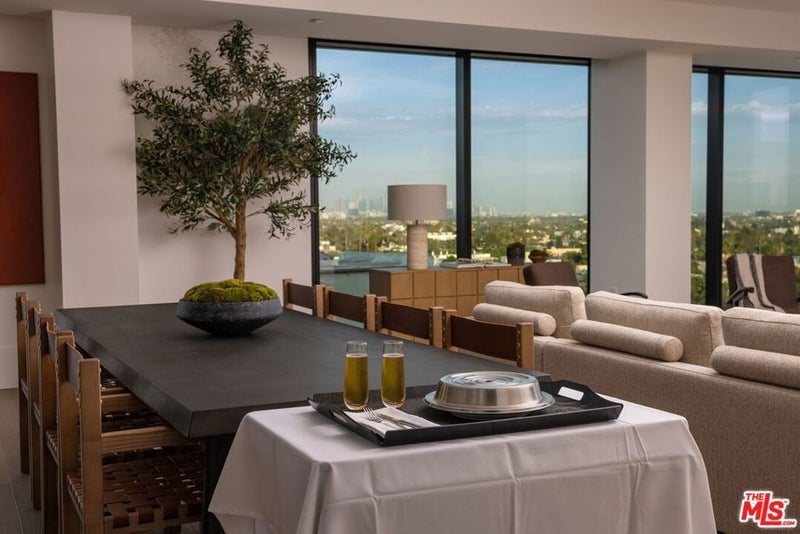 8420 W Sunset Boulevard 607