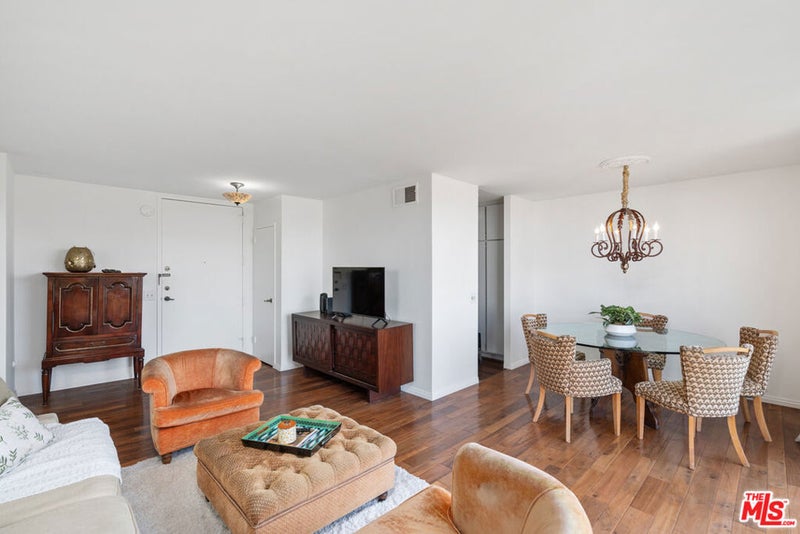 100 S Doheny Drive 503