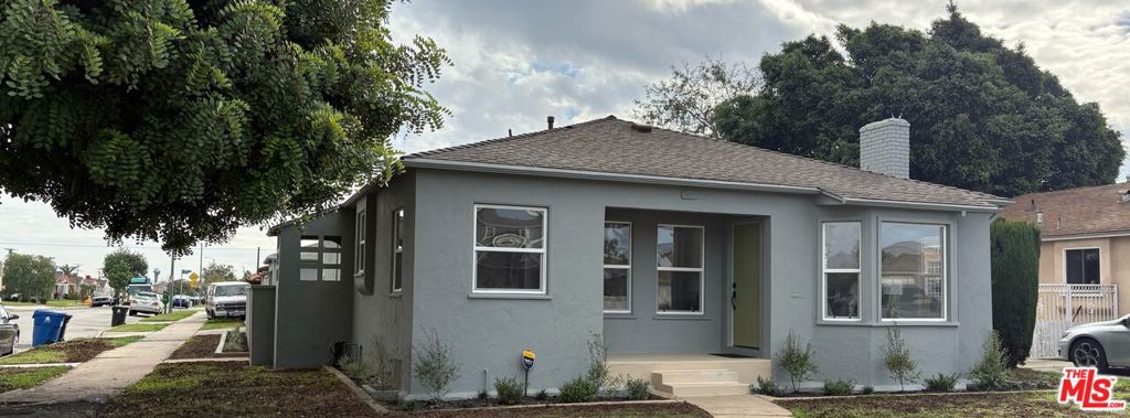 9402 S Van Ness Avenue