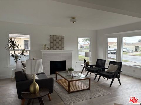 9402 S Van Ness Avenue Los Angeles CA 90047