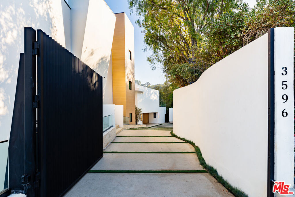 Properties 3 3596 Woodhill Canyon Road