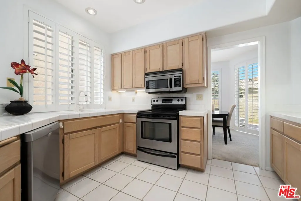 Cathedral City, California 92234, United States, 3 Bedrooms Bedrooms, ,4 BathroomsBathrooms,Residential,Pending,184047