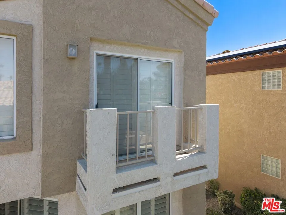 Cathedral City, California 92234, United States, 3 Bedrooms Bedrooms, ,4 BathroomsBathrooms,Residential,Pending,184047