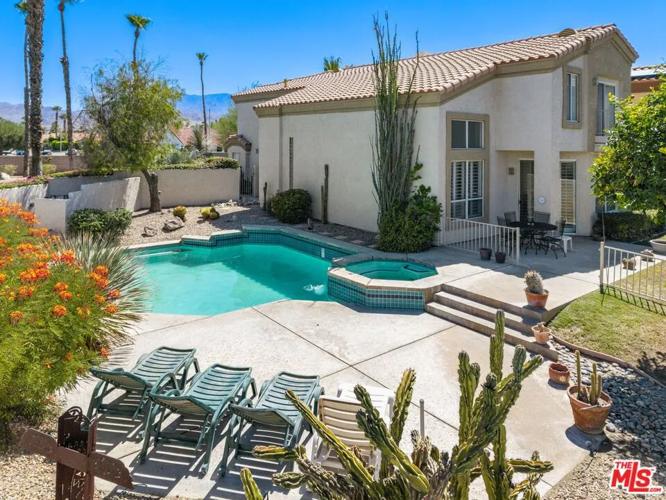 Cathedral City, California 92234, United States, 3 Bedrooms Bedrooms, ,4 BathroomsBathrooms,Residential,Pending,184047