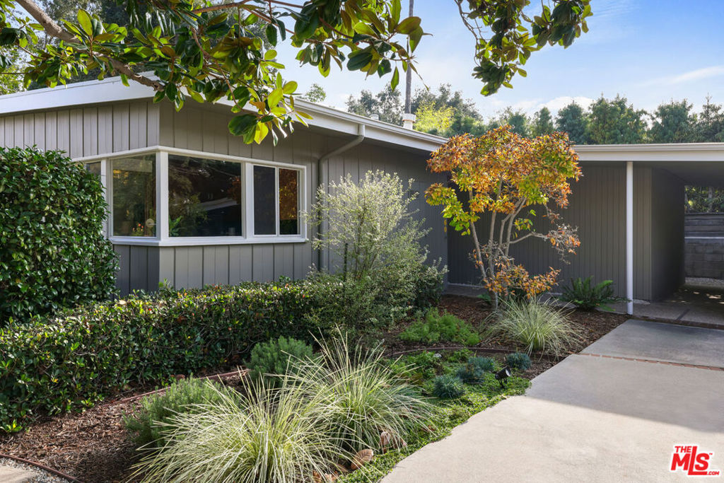 1260 S Euclid Avenue