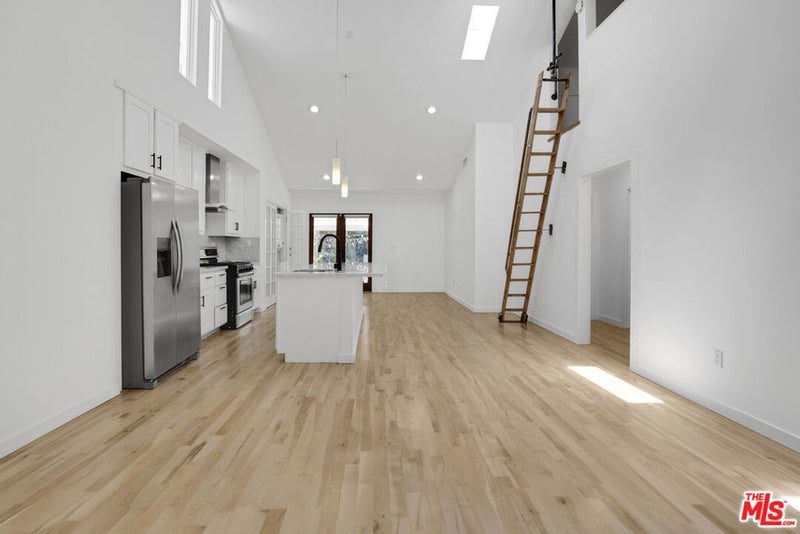 1878 Echo Park Avenue