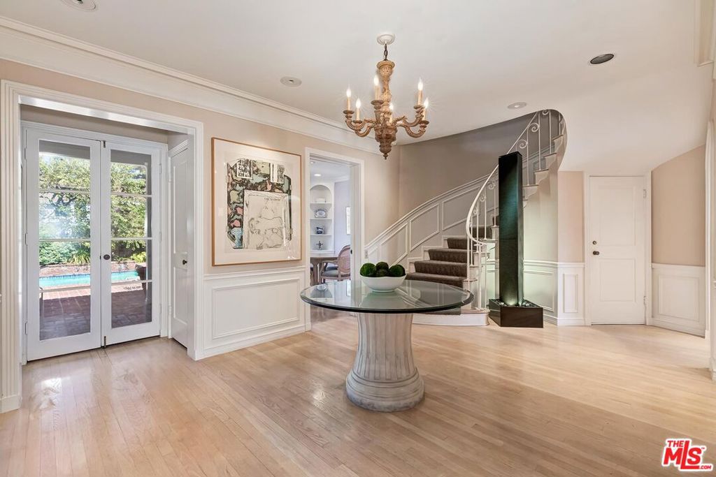 238 S McCarty Drive