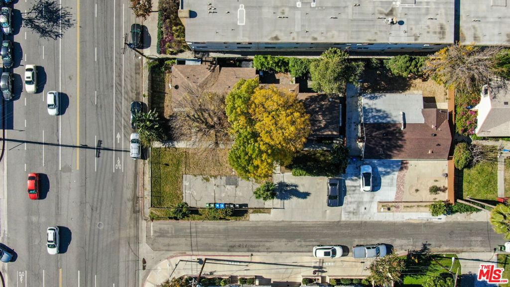 11903 Burbank Boulevard