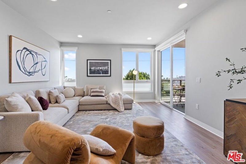 7428 Santa Monica Boulevard 406