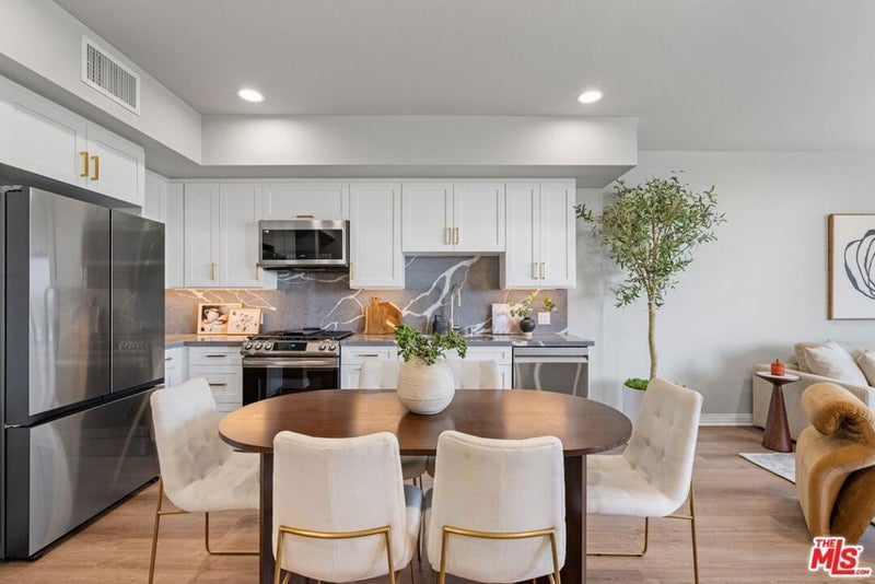 7428 Santa Monica Boulevard 406