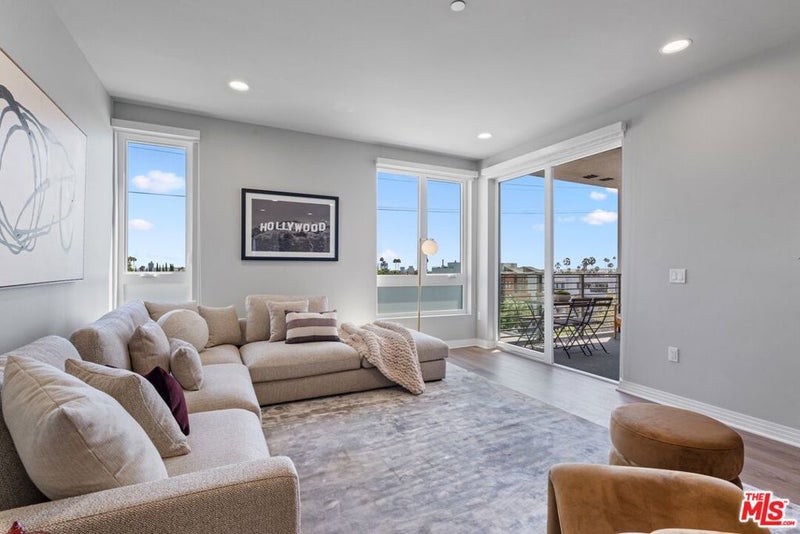 7428 Santa Monica Boulevard 406