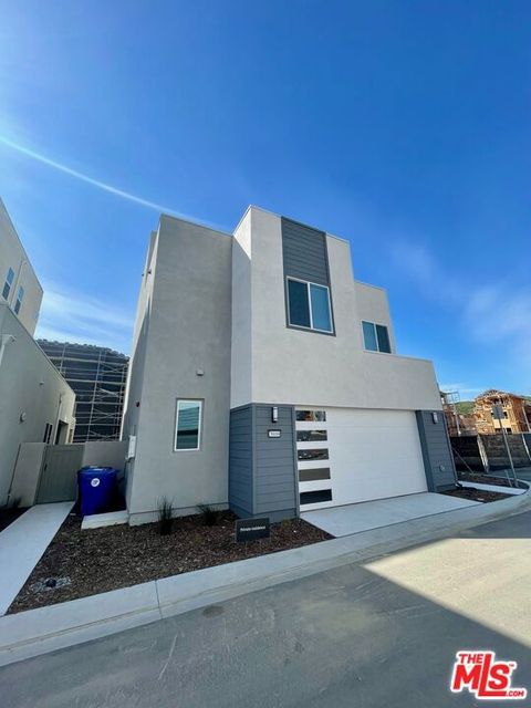 26666 Beartown Lane Valencia CA 91381