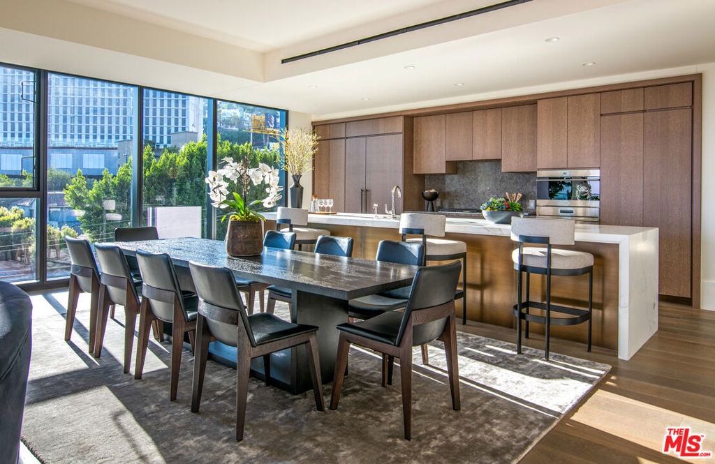 8420 W Sunset Boulevard 608